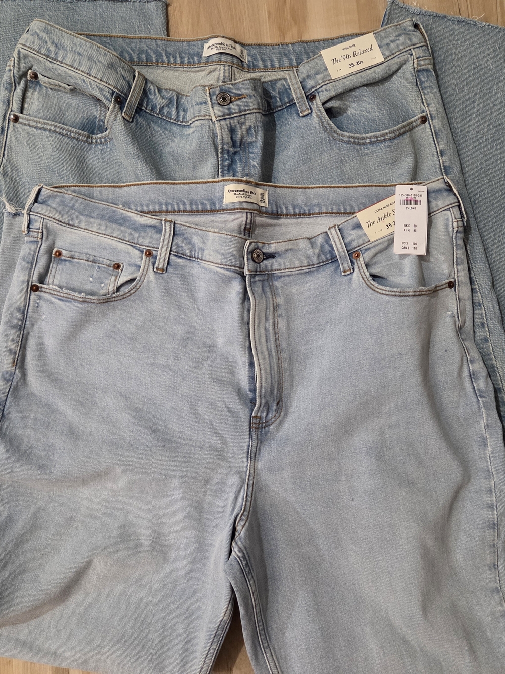 Abercrombie & Fitch Light Blue Relaxed Jeans